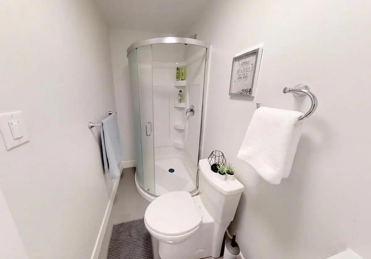 Bed & Breakfast Bachelor Apartment In Downtown Ottawa